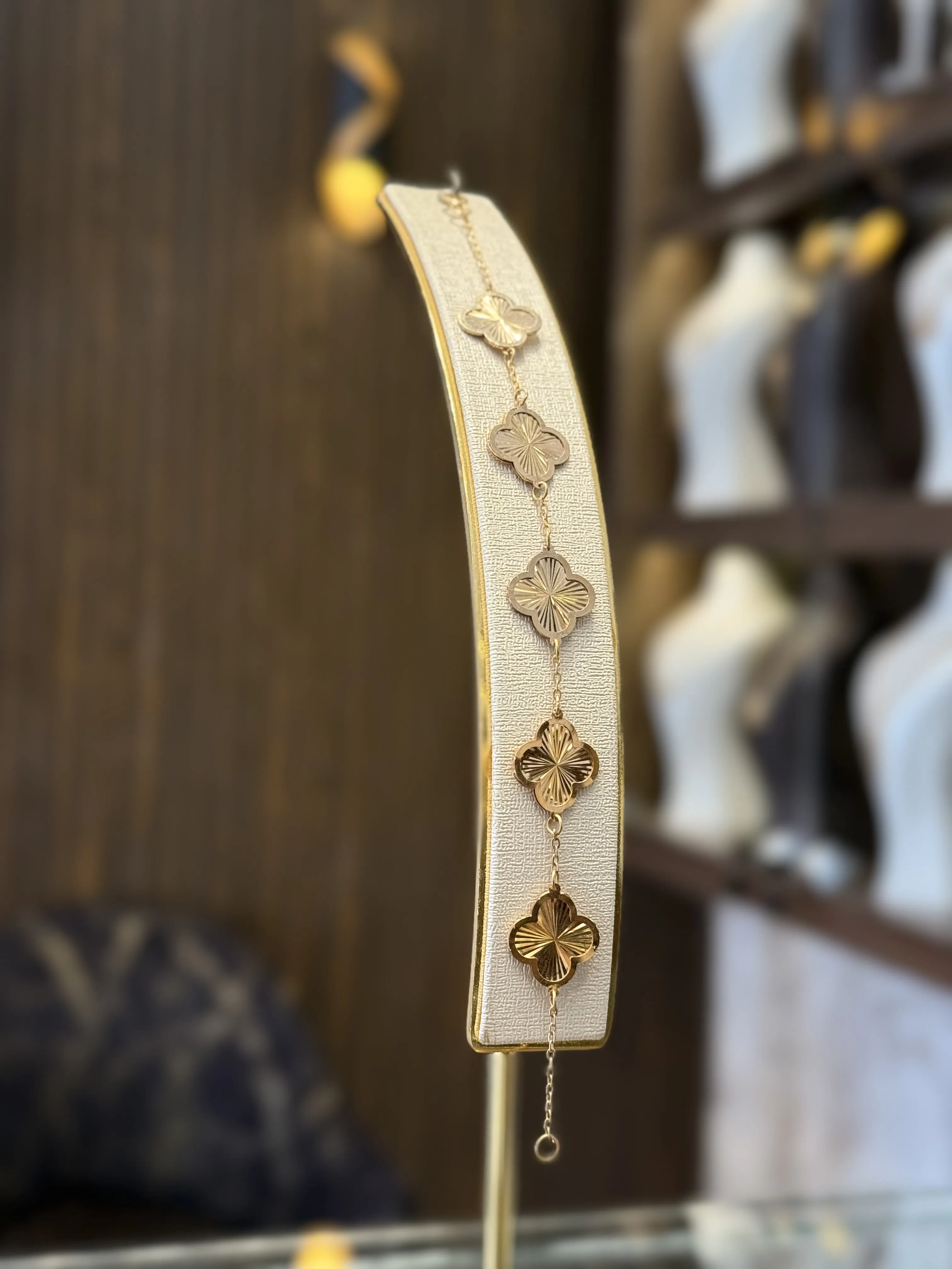 سوارة فانكليف نقش - منظر أمامي