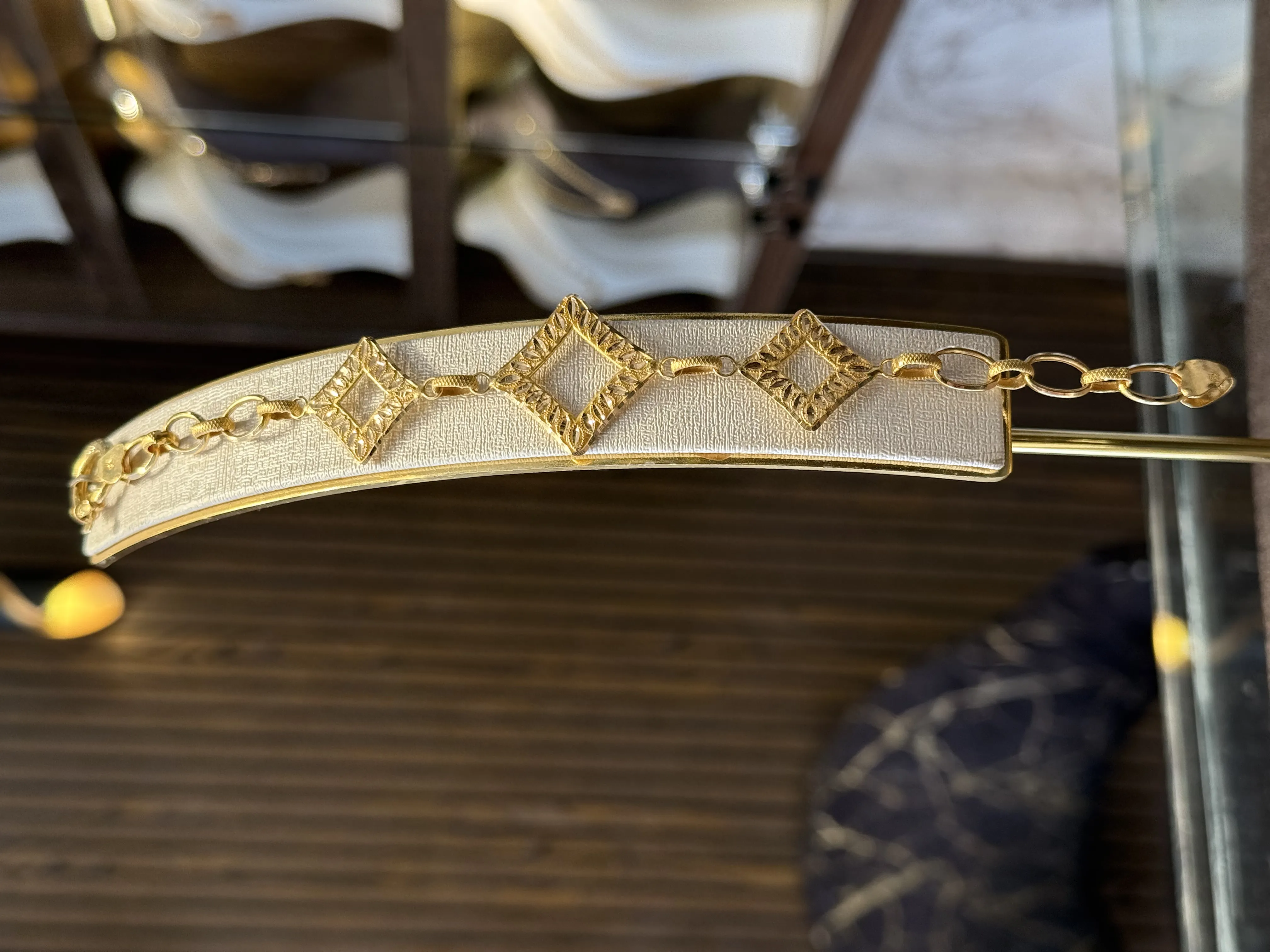 سوارة كشاريل - منظر أمامي