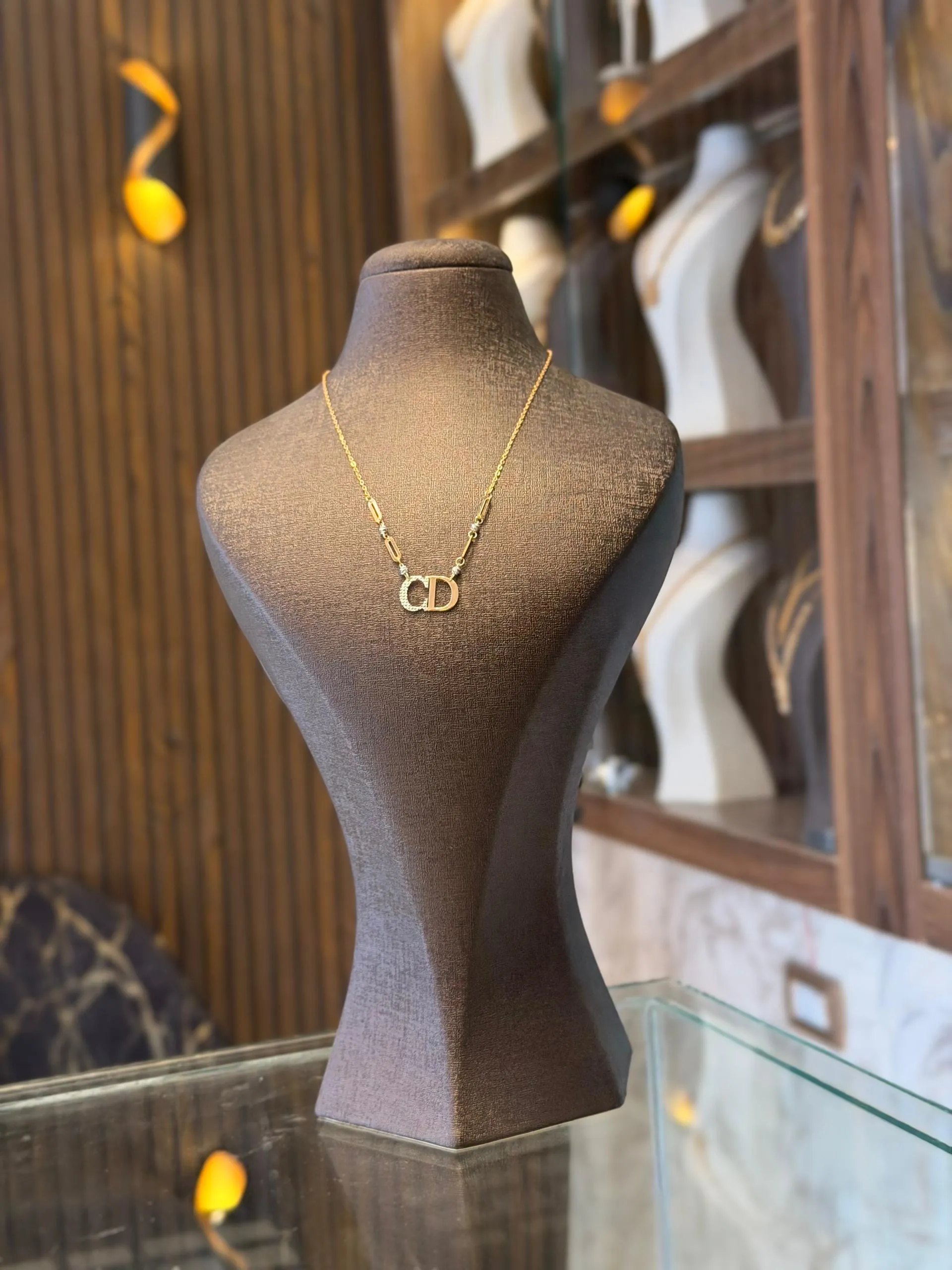 طوق لايت CD - منظر أمامي