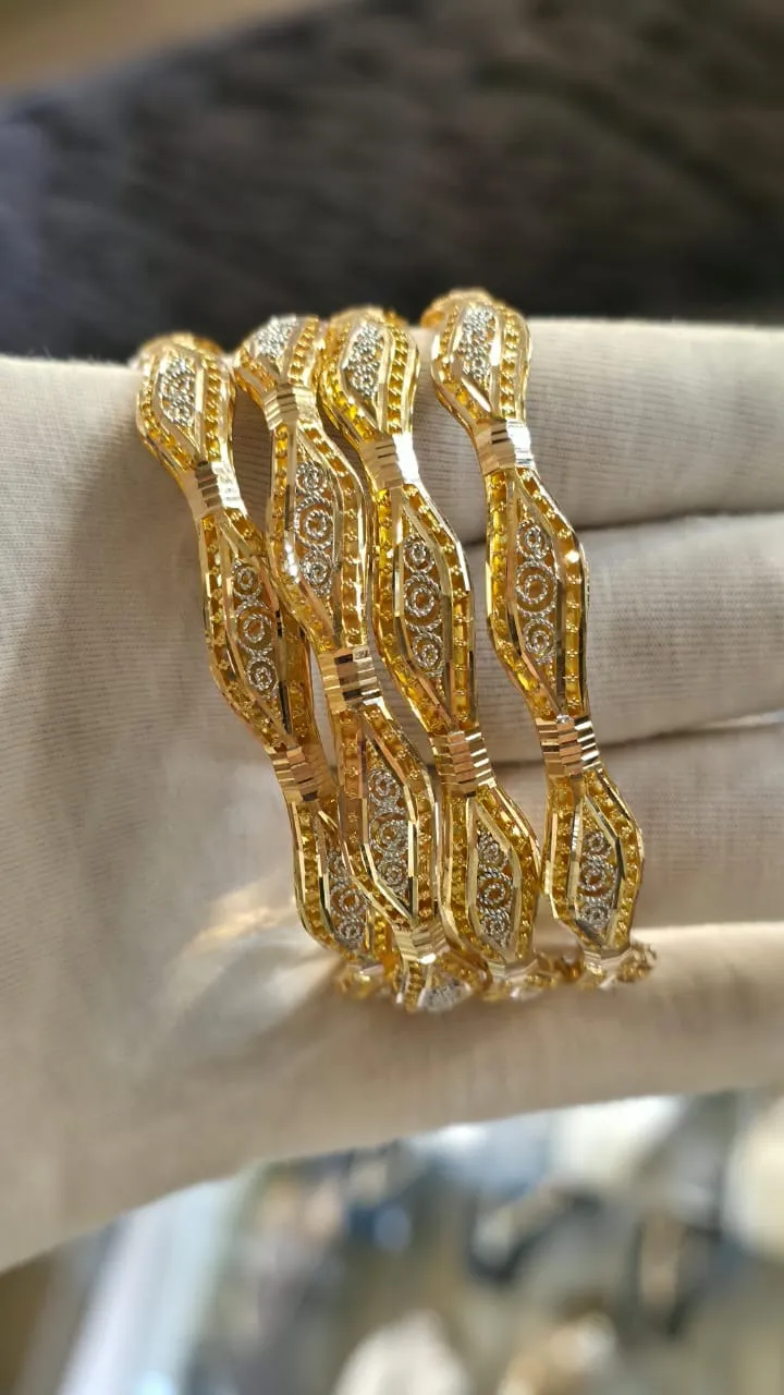 سنارة فطر هندي - منظر أمامي