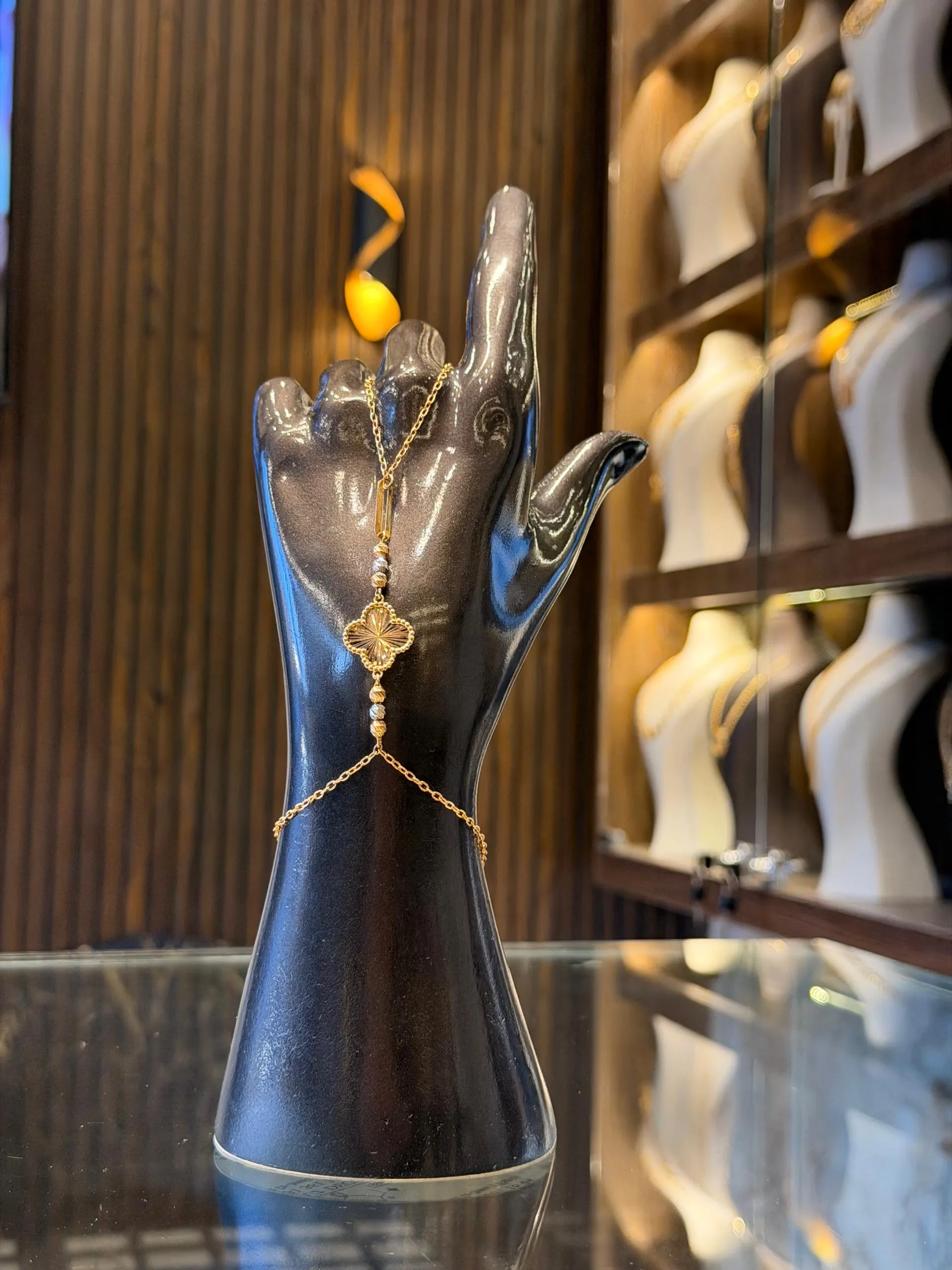 كف فانكليف - منظر أمامي