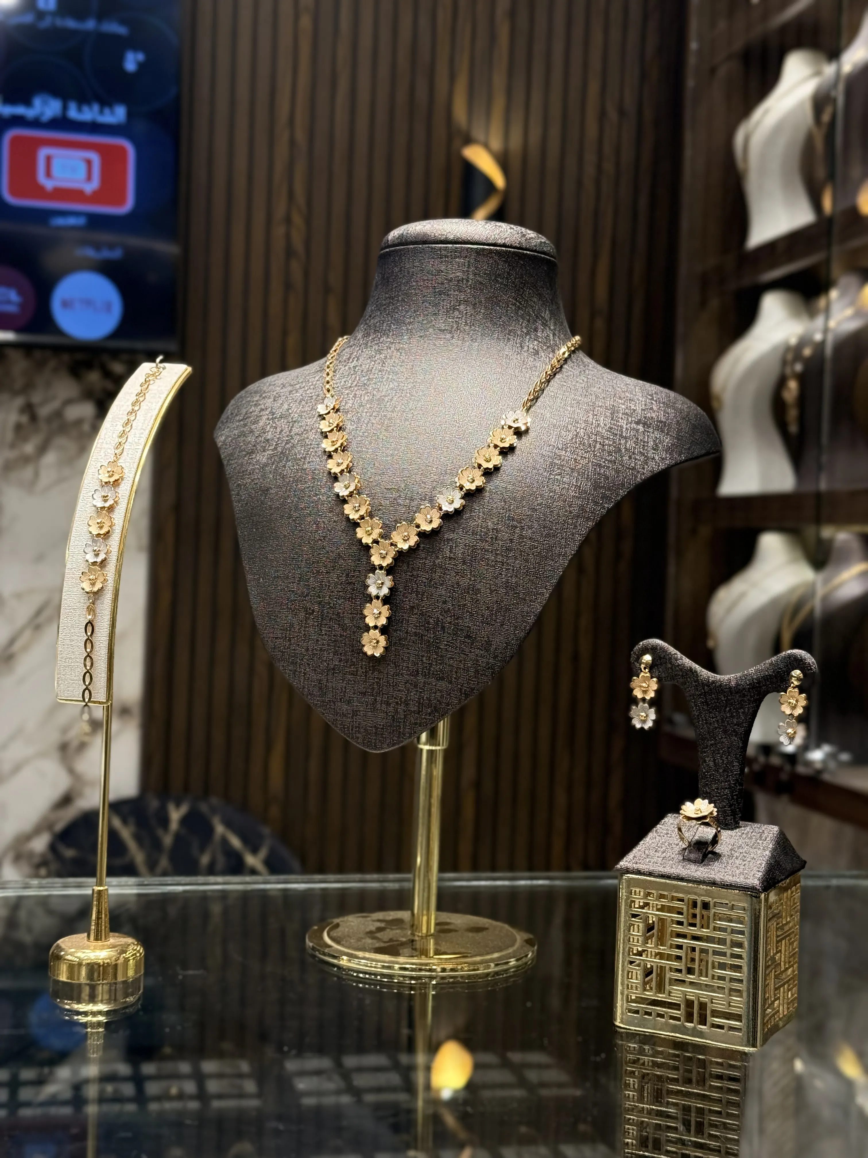 طقم وردات اكسترا - منظر أمامي