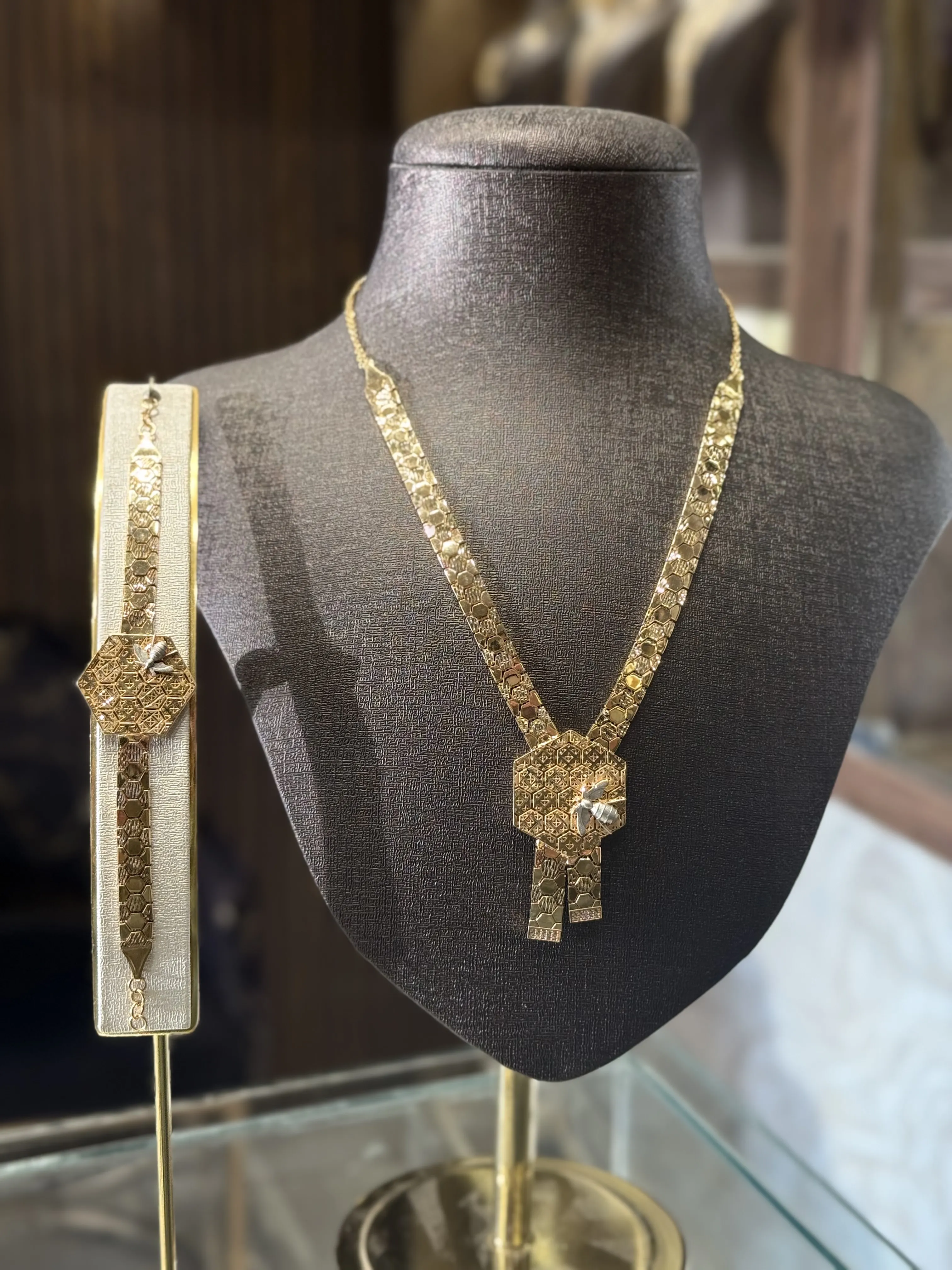 طقم خلية - منظر أمامي