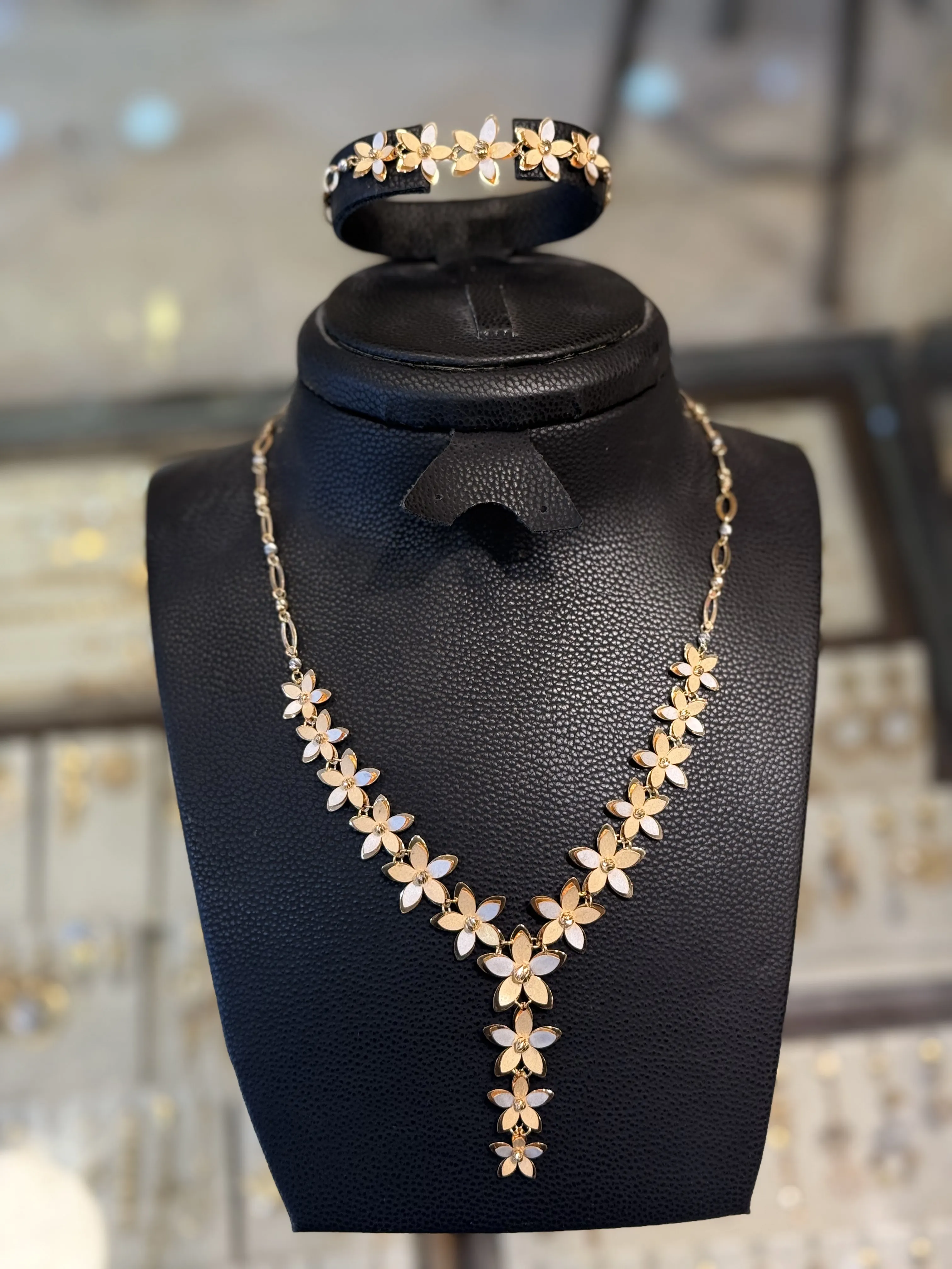 طقم وردات اكسترا - منظر أمامي