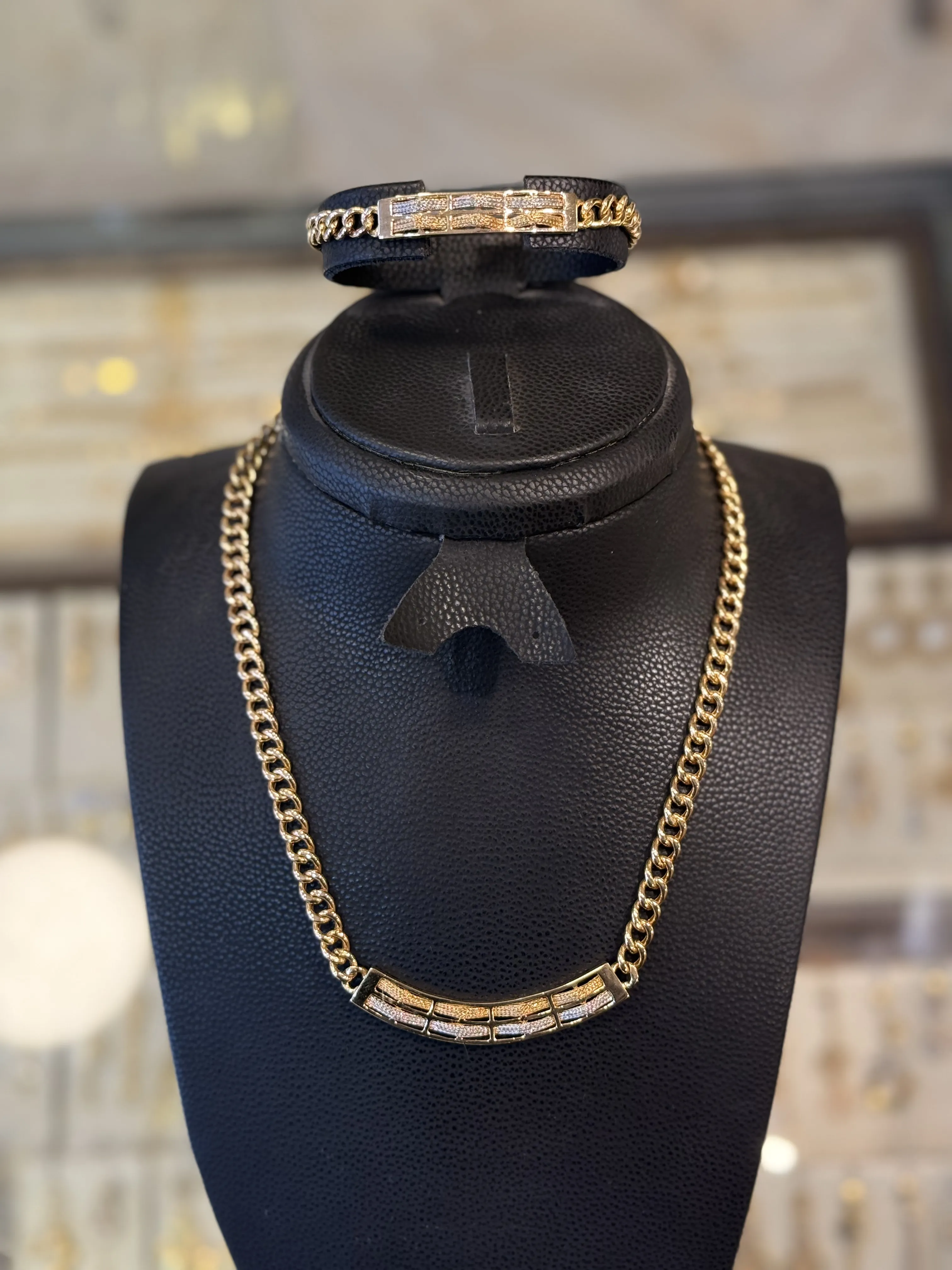 طقم جيسيكا - منظر أمامي