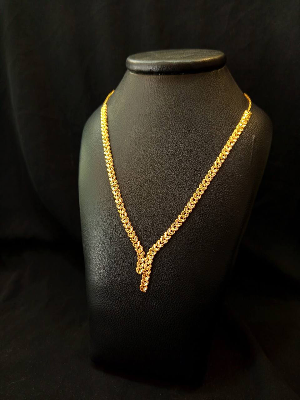 طوق سنبلة - منظر أمامي