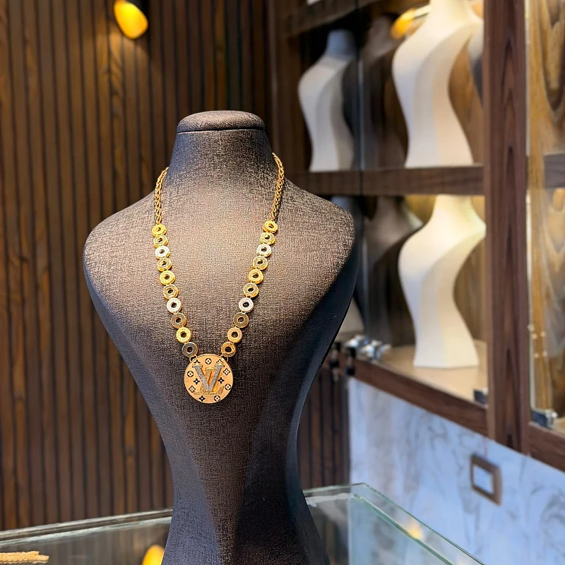 طوق LV اكسترا