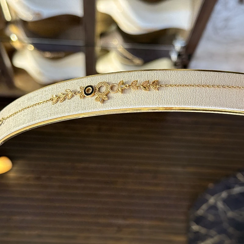 سوارة سنبلة شكل